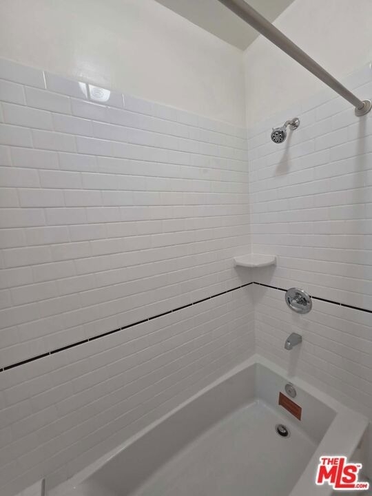 1275 N Wilton Place - Photo 5