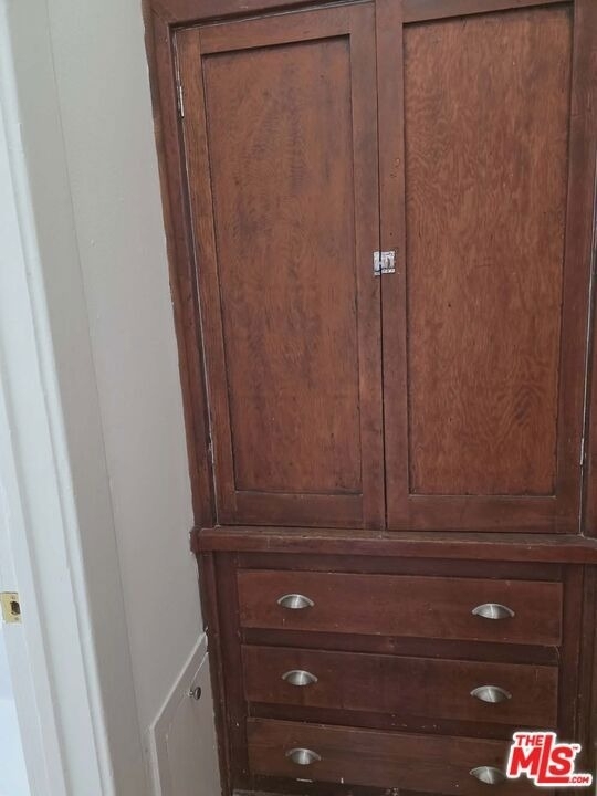 1275 N Wilton Place - Photo 4