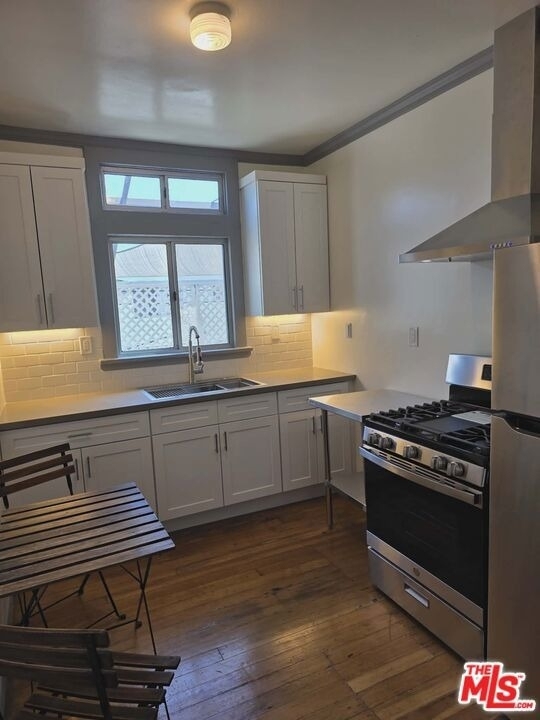 1275 N Wilton Place - Photo 1