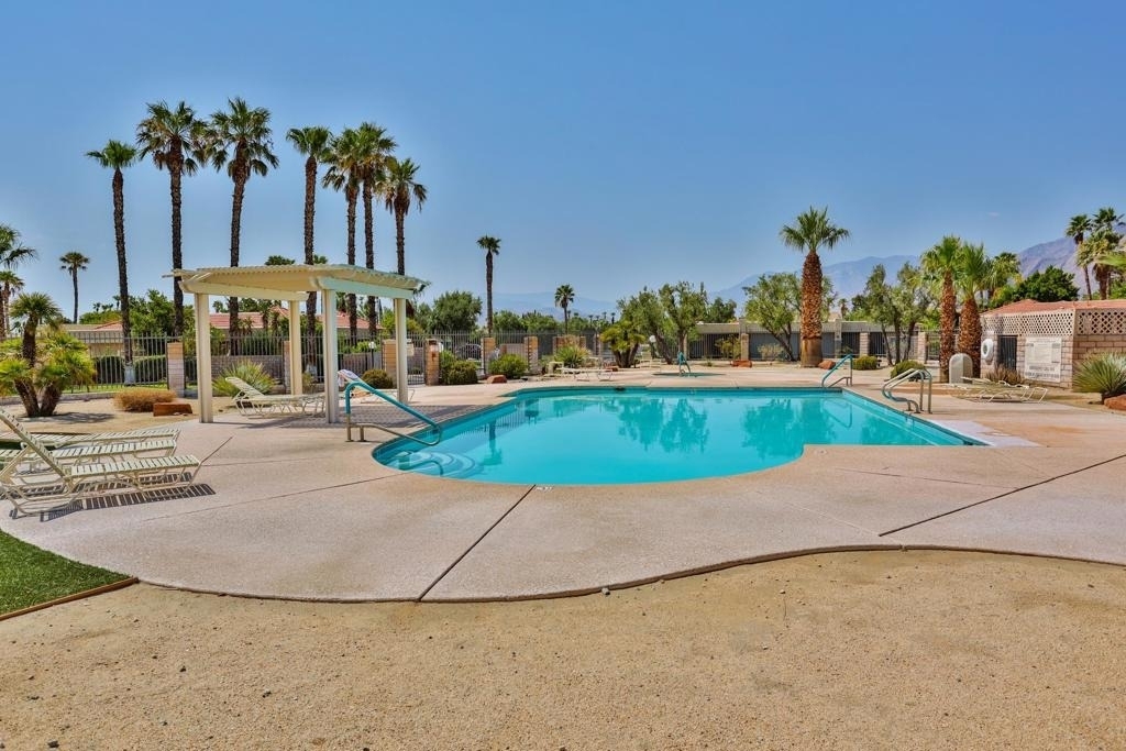 1421 Sunflower Circle N - Photo 34