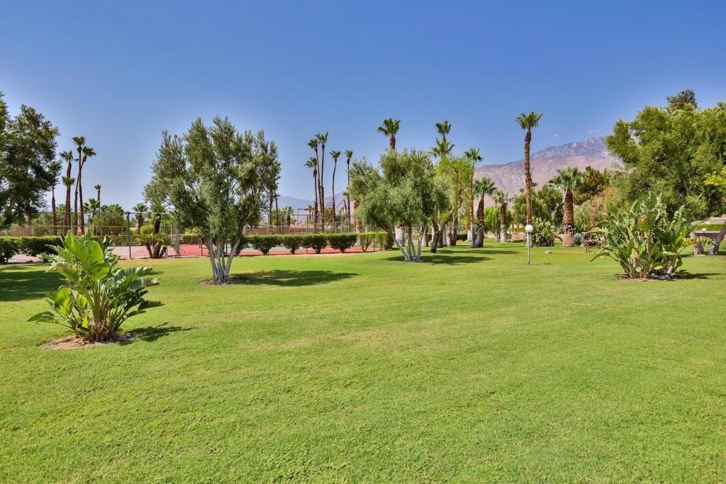 1421 Sunflower Circle N - Photo 30