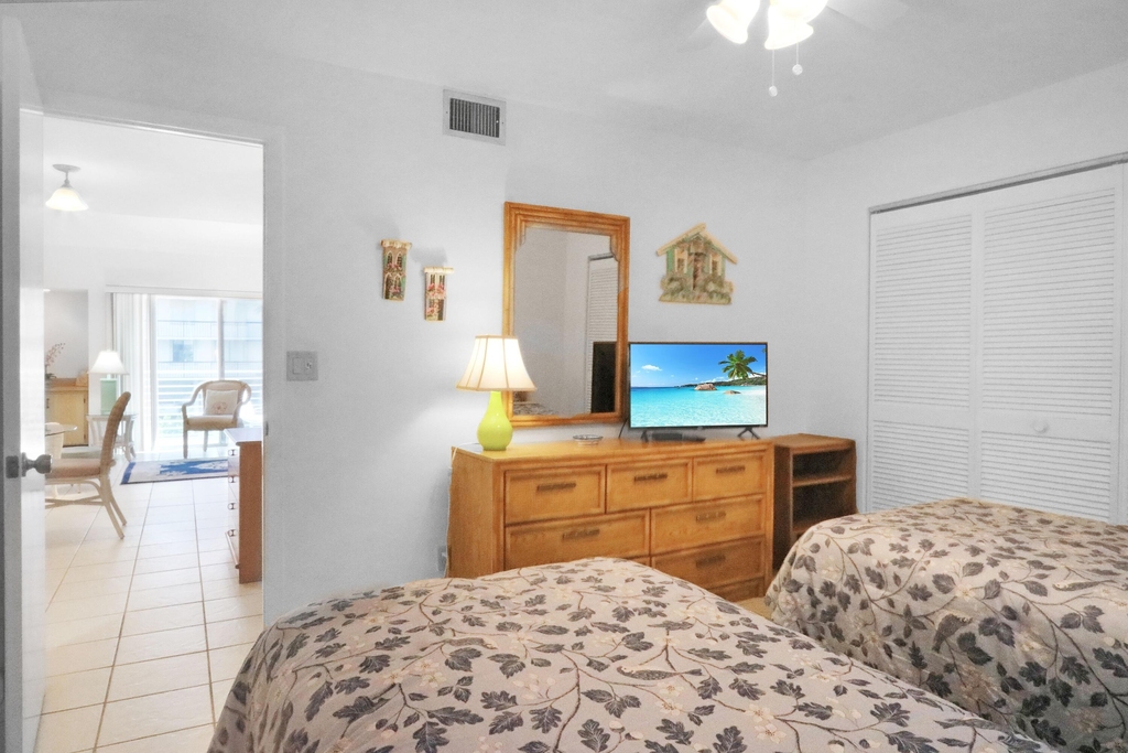 1605 S Us Highway 1 - Photo 5