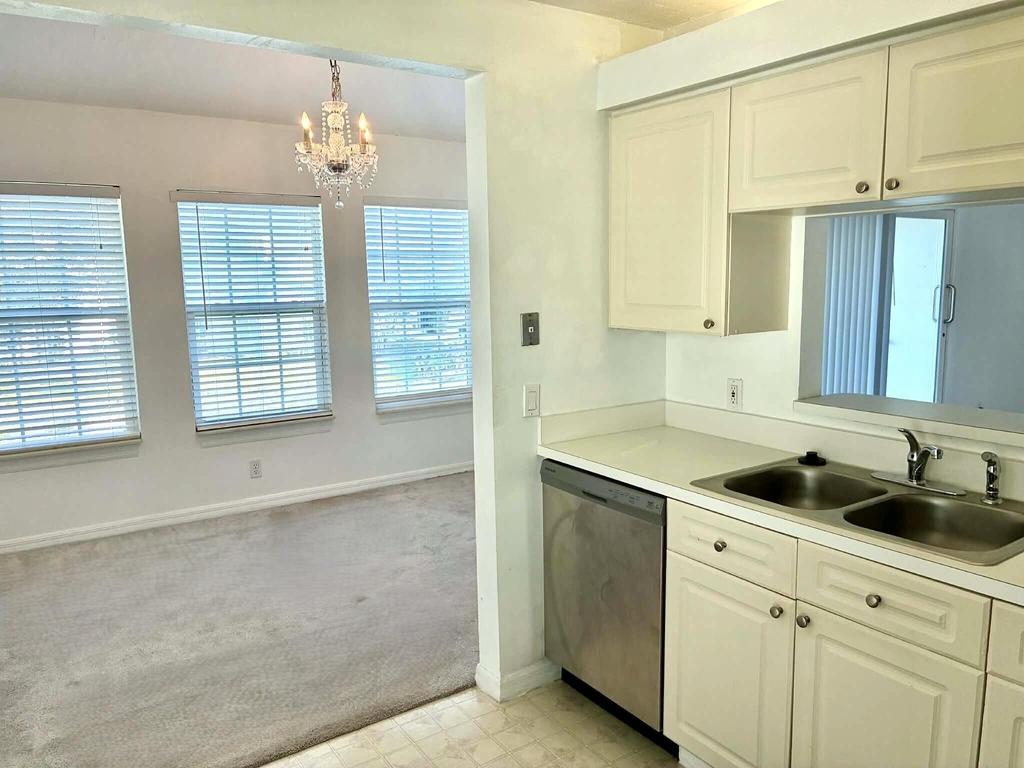 1930 Westminster Circle - Photo 5