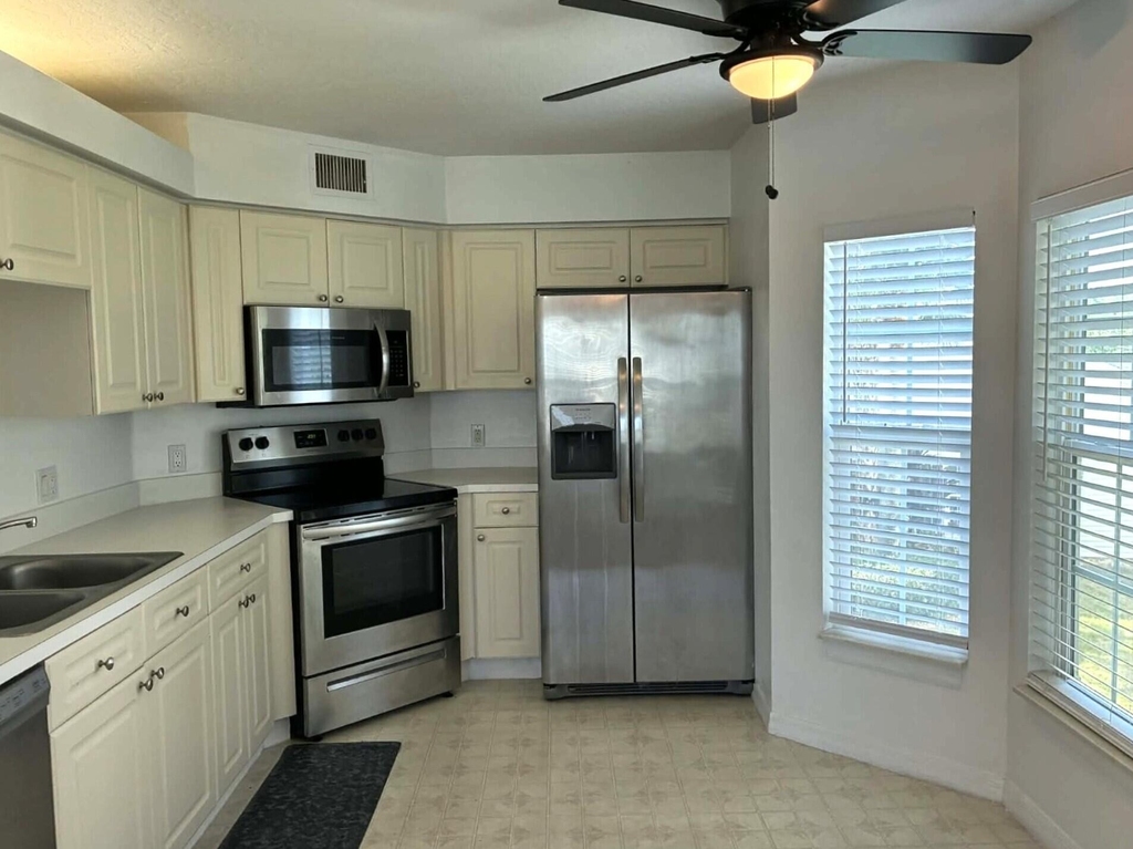 1930 Westminster Circle - Photo 2