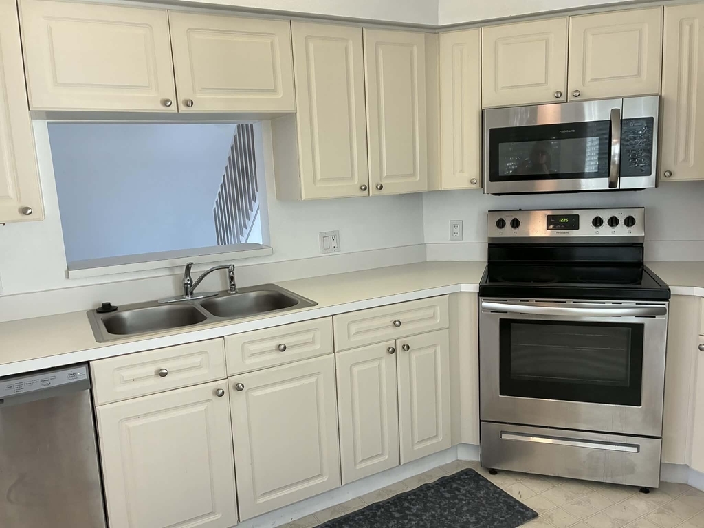 1930 Westminster Circle - Photo 3