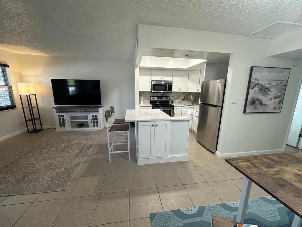 2319 Tamarind Drive - Photo 4