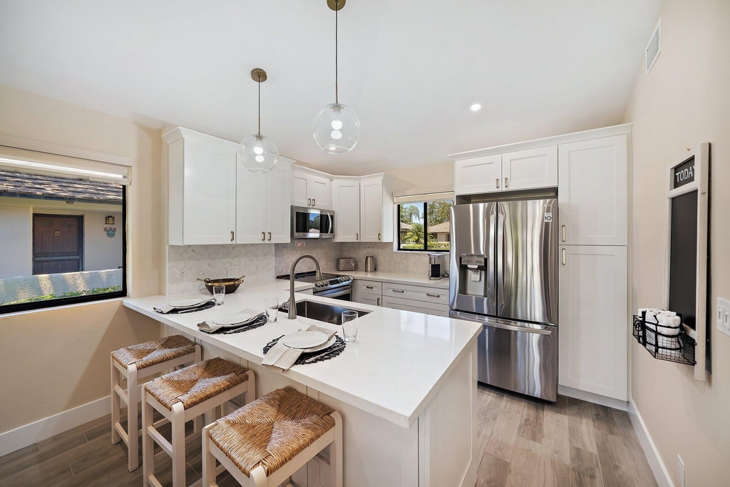 821 Club Drive - Photo 2