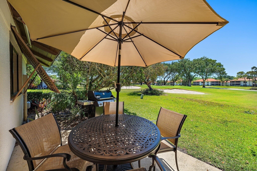 821 Club Drive - Photo 18
