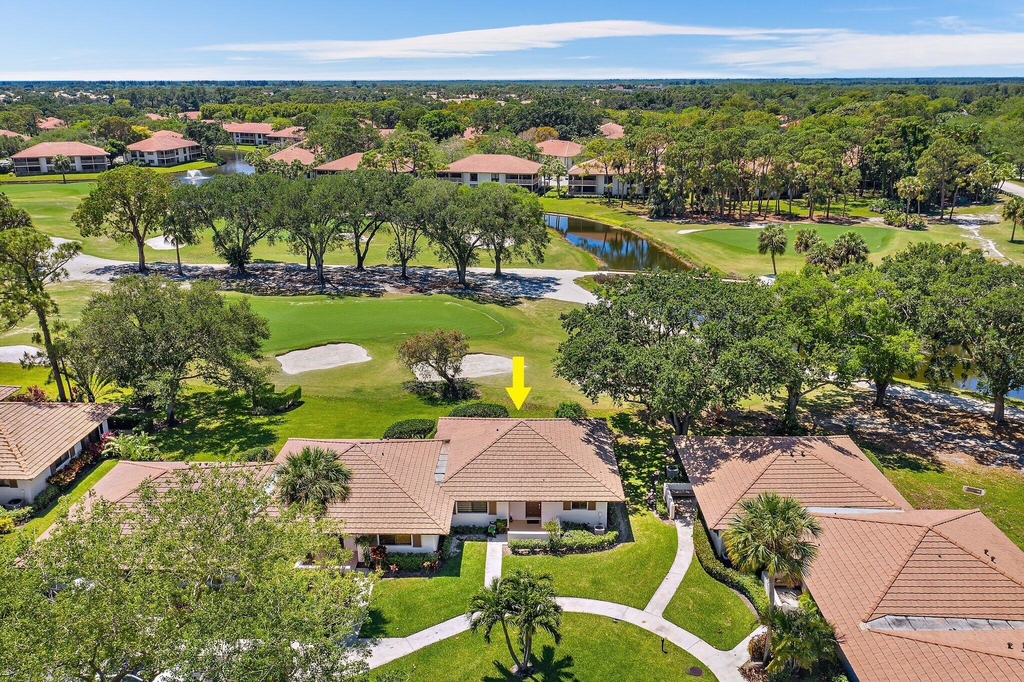 821 Club Drive - Photo 0