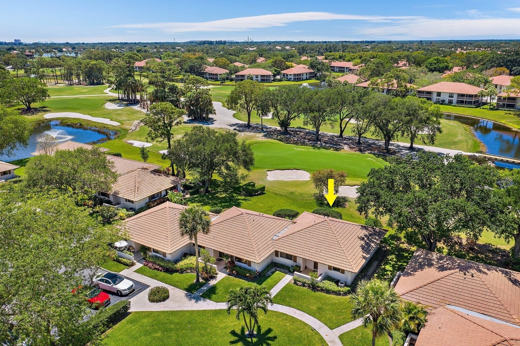 821 Club Drive - Photo 24