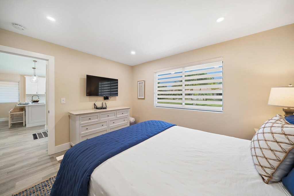 821 Club Drive - Photo 15