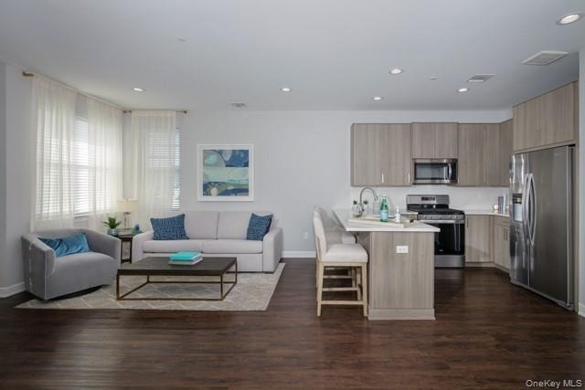 193 Sutton Court - Photo 3
