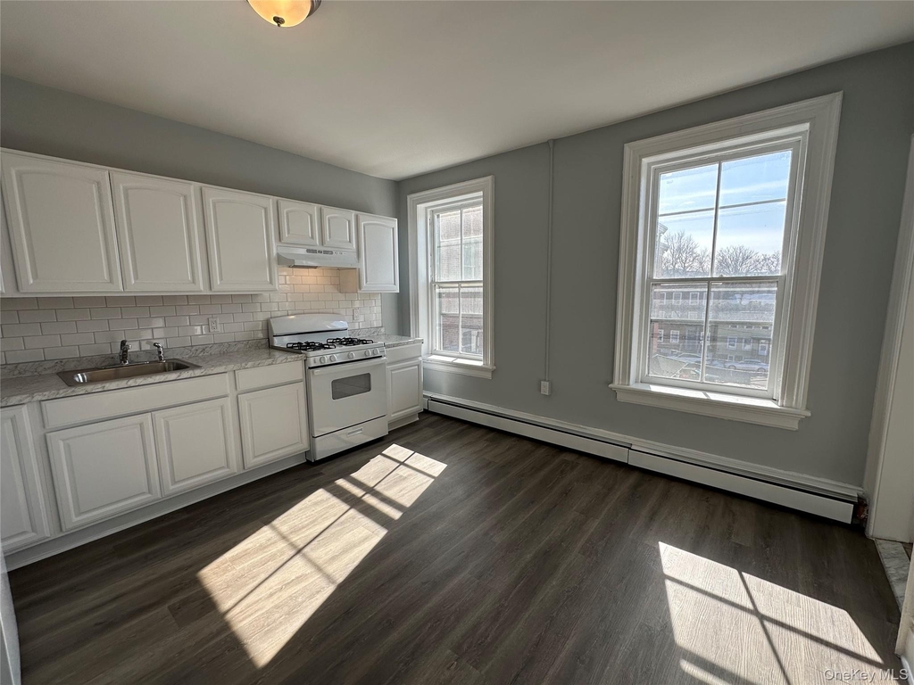 87 Broadway - Photo 3