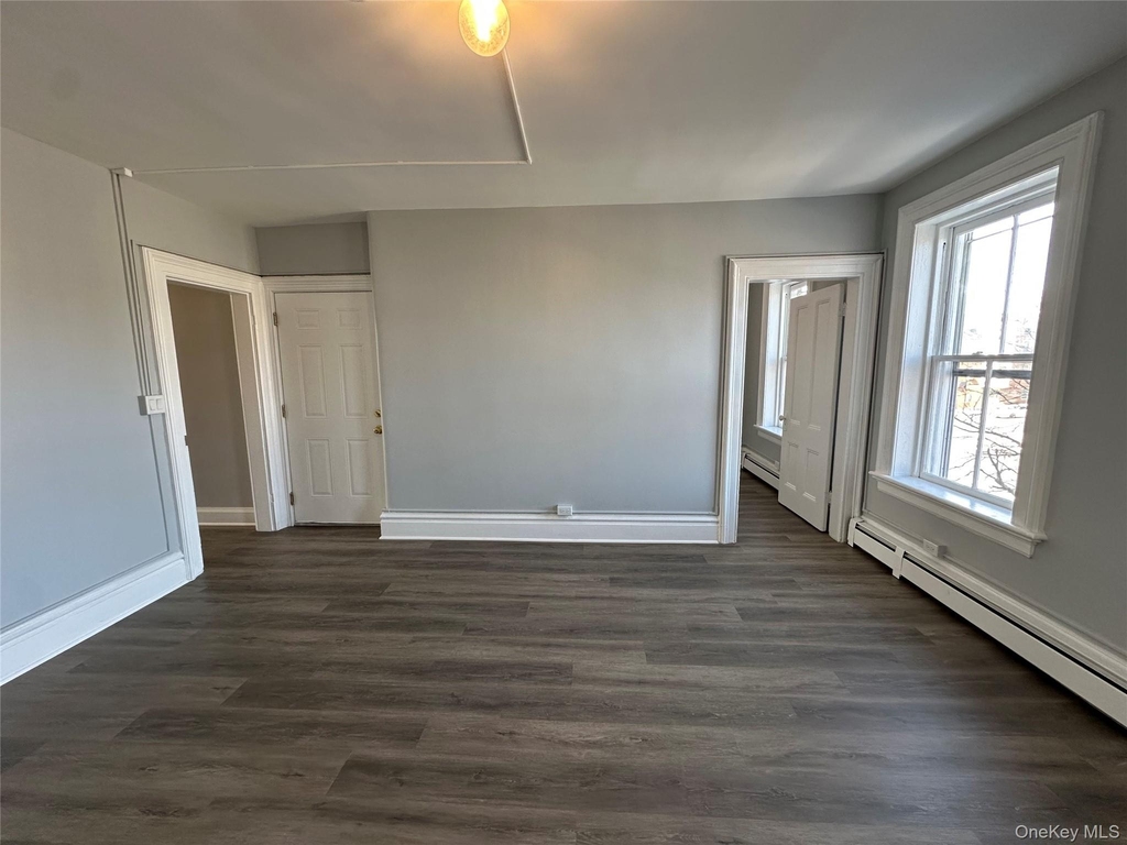 87 Broadway - Photo 22