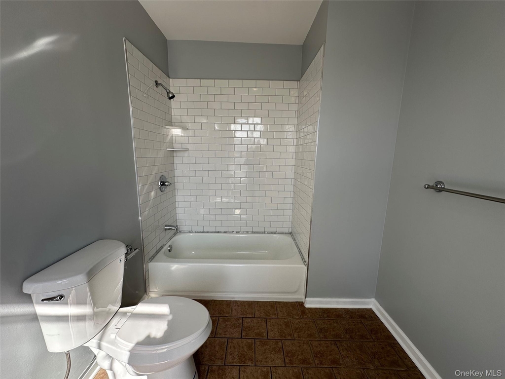 87 Broadway - Photo 13