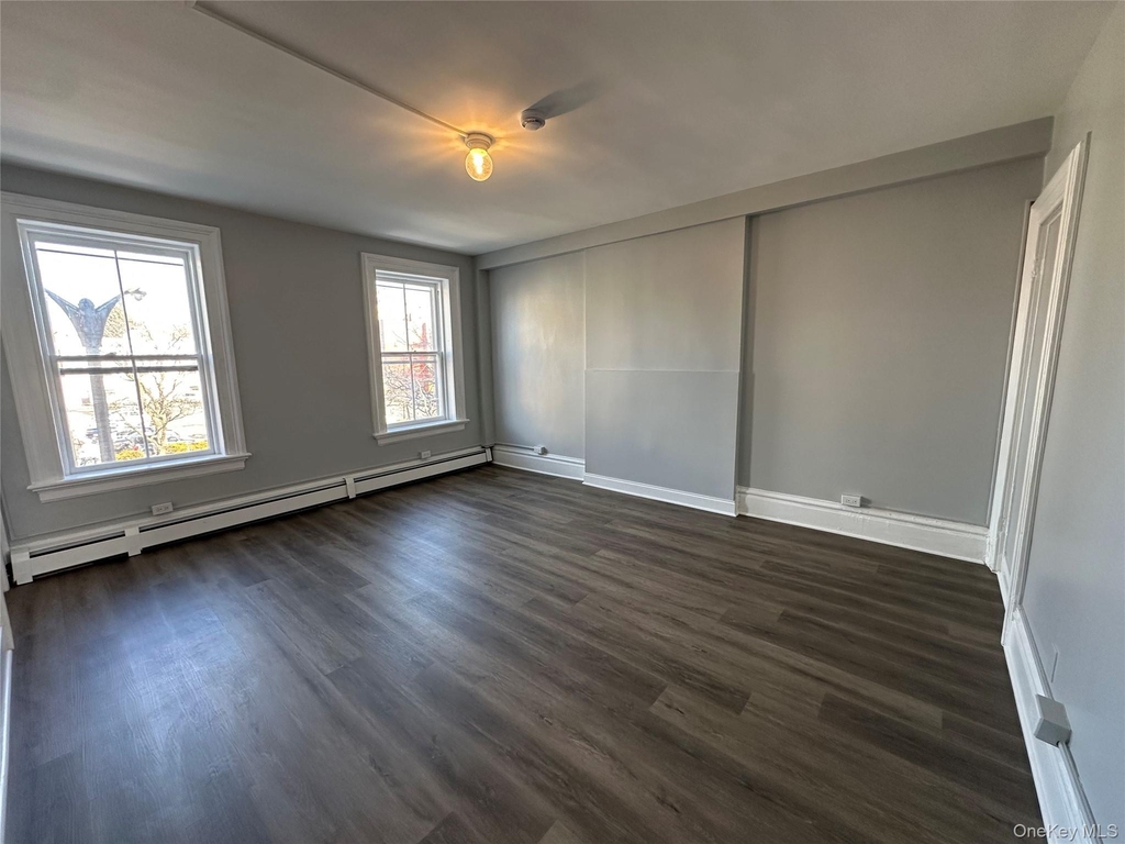 87 Broadway - Photo 21