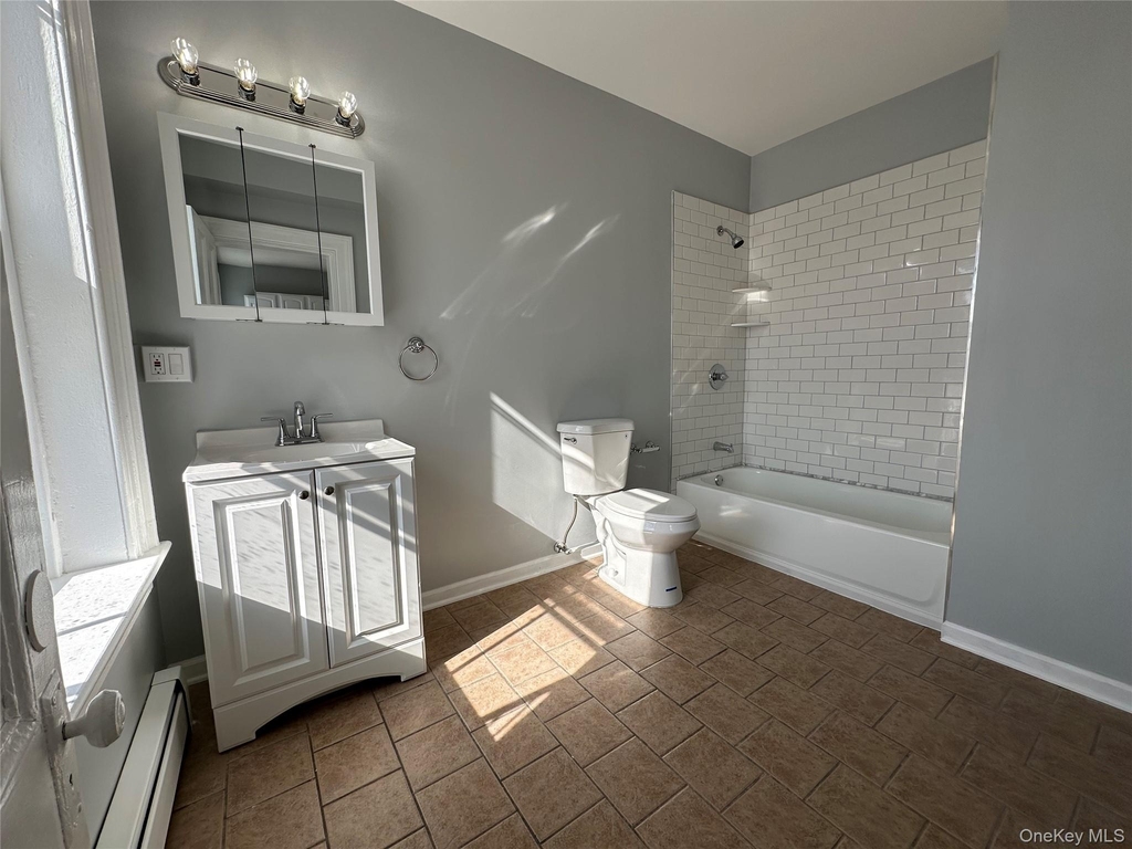 87 Broadway - Photo 11