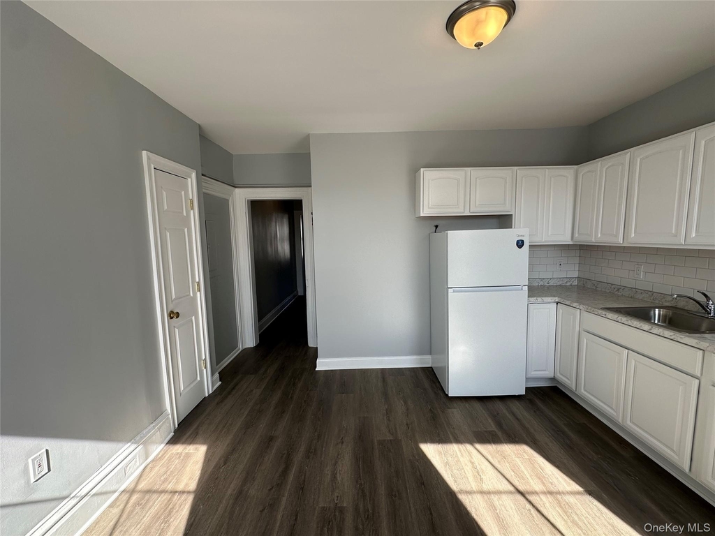 87 Broadway - Photo 8