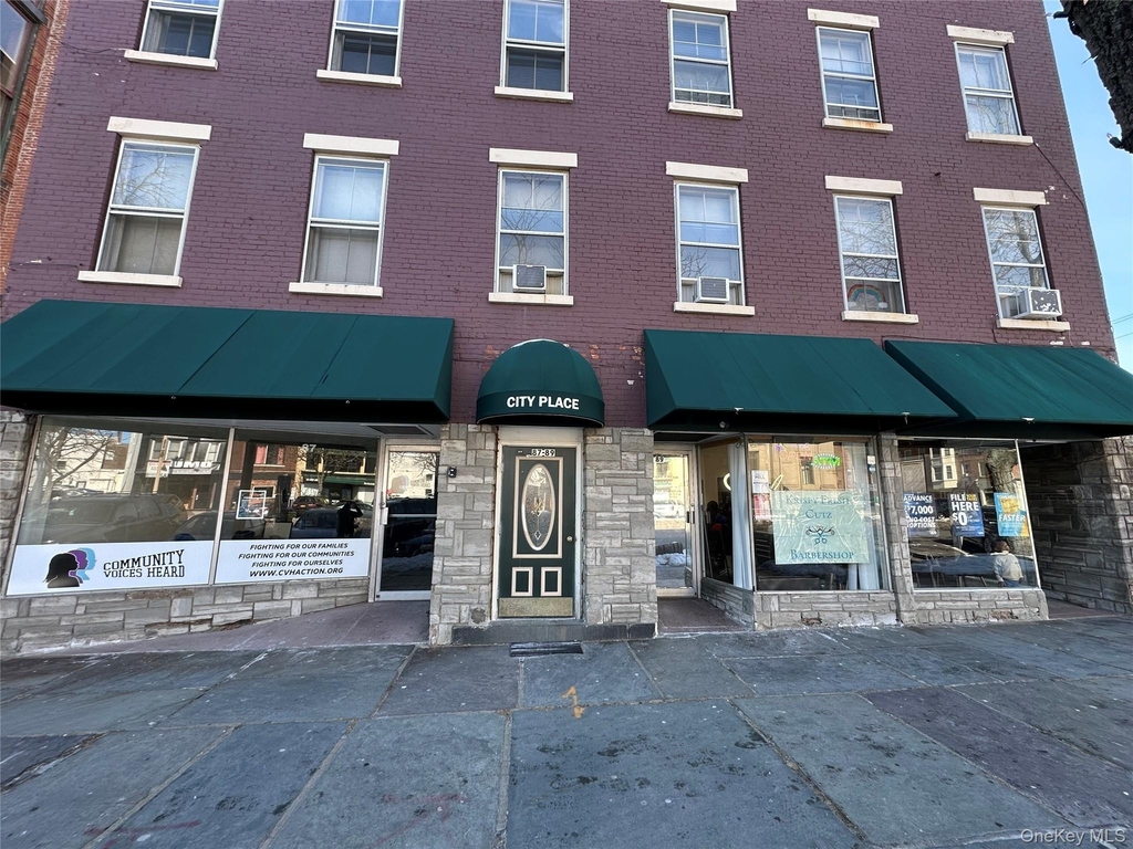 87 Broadway - Photo 1