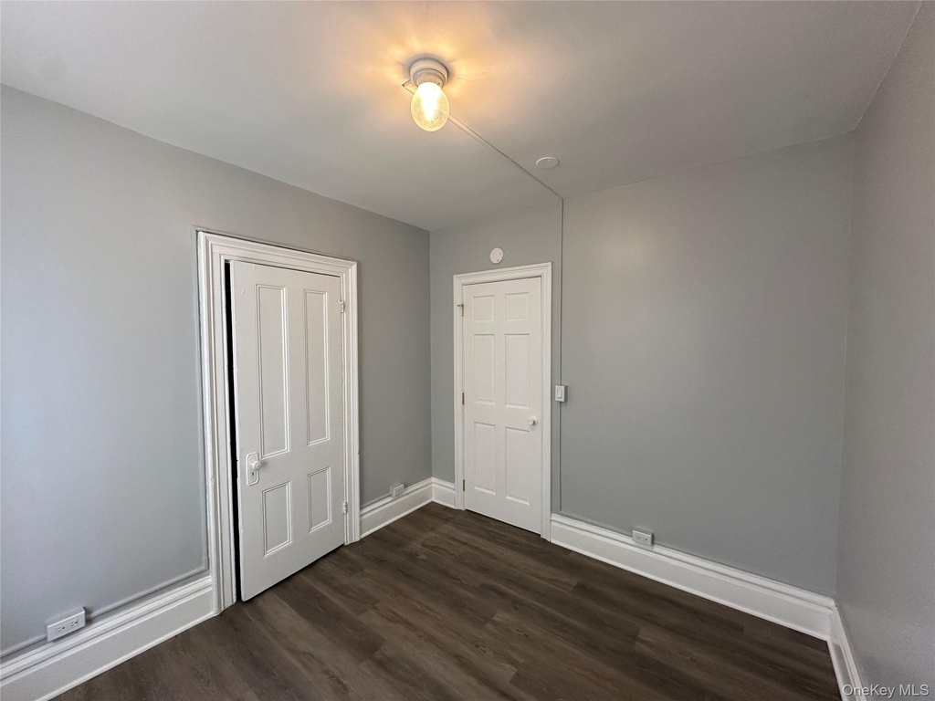 87 Broadway - Photo 29