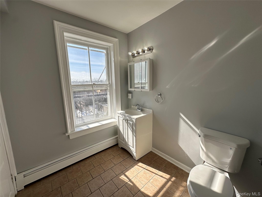 87 Broadway - Photo 14