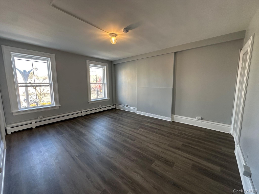 87 Broadway - Photo 25