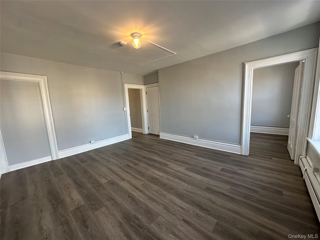 87 Broadway - Photo 23