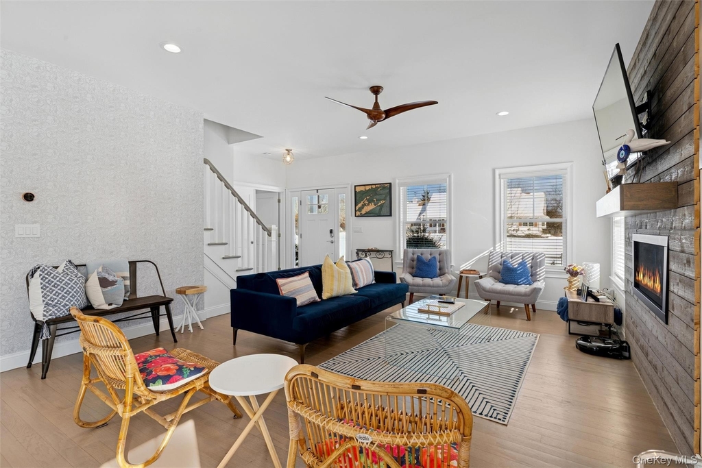 1510 Maple Lane - Photo 3