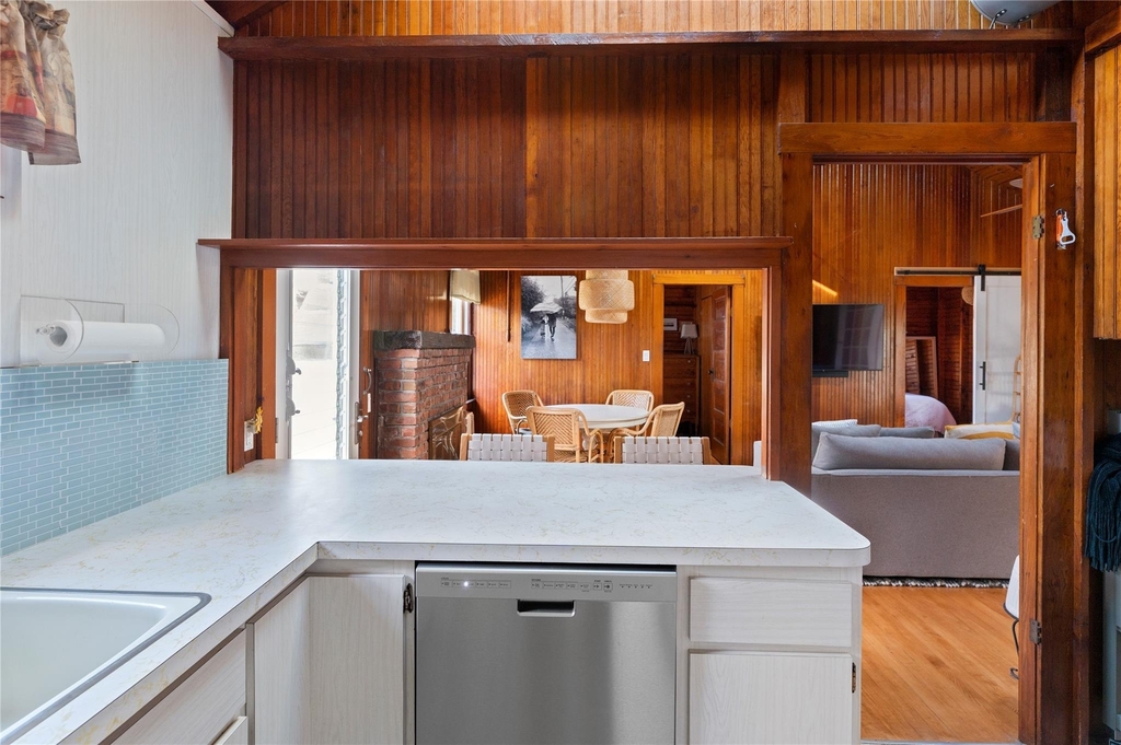 760 Surf Road - Photo 10