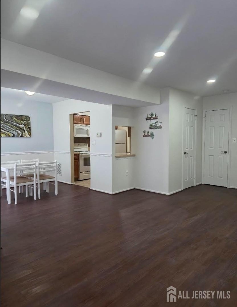90 Almond Drive - Photo 4