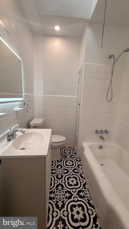 2148 S Lambert Street - Photo 9