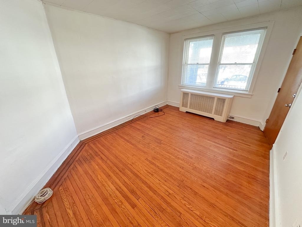 148 W Spencer Street - Photo 5