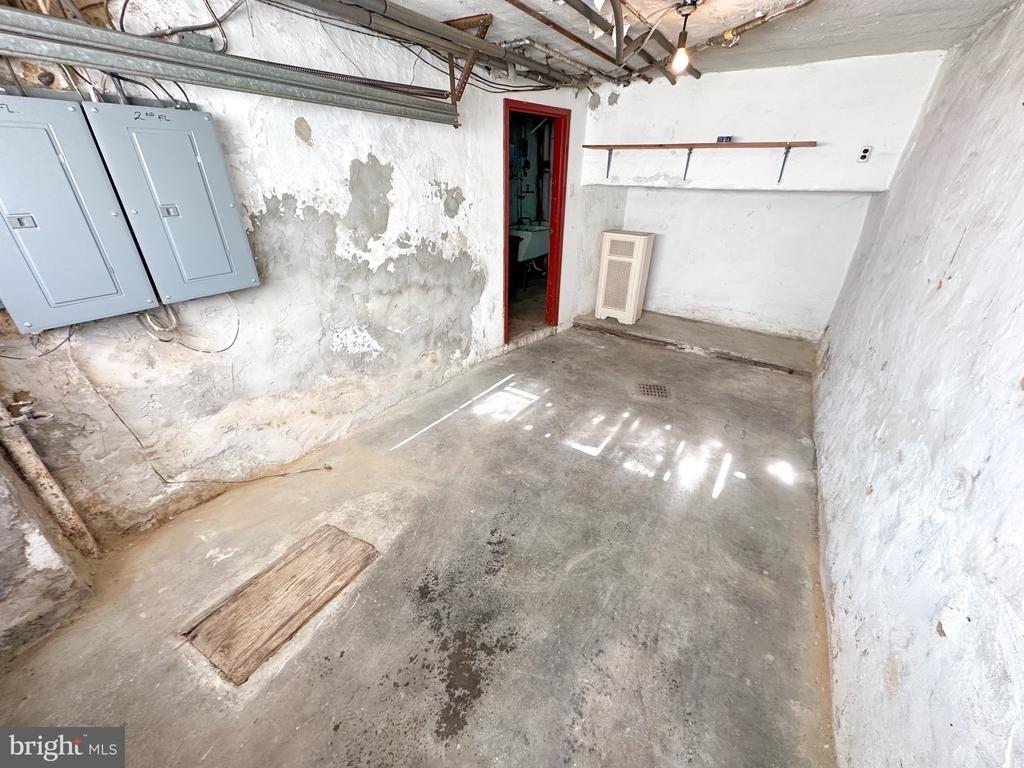 148 W Spencer Street - Photo 10