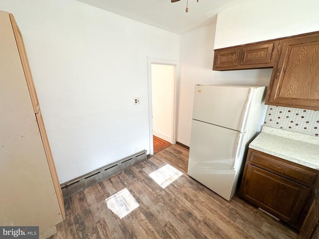 148 W Spencer Street - Photo 1