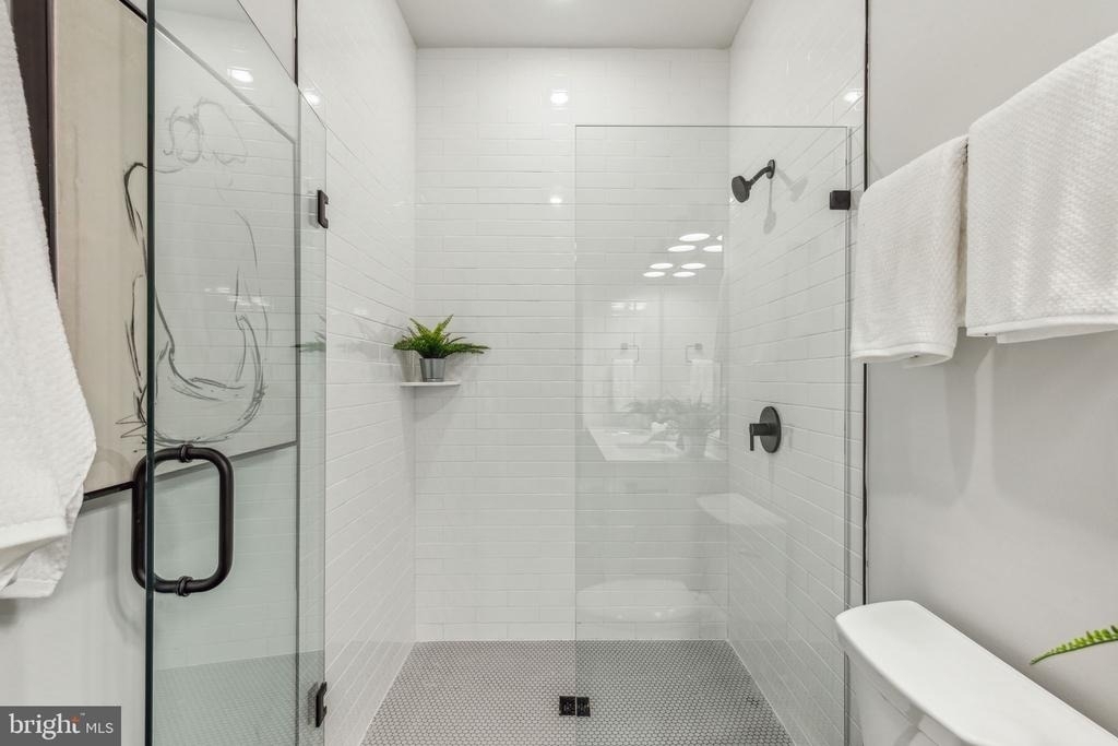 6910 Ridge Avenue - Photo 19