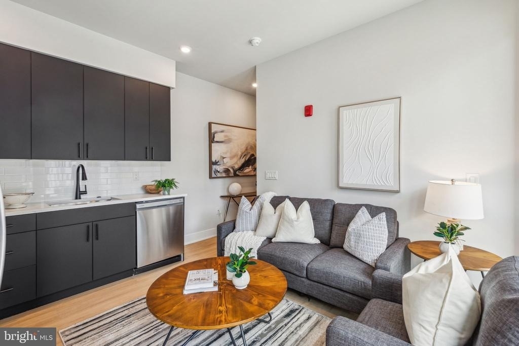 6910 Ridge Avenue - Photo 2