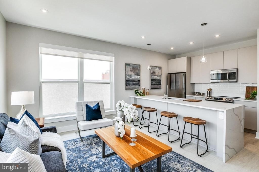 1533 Ridge Avenue - Photo 14