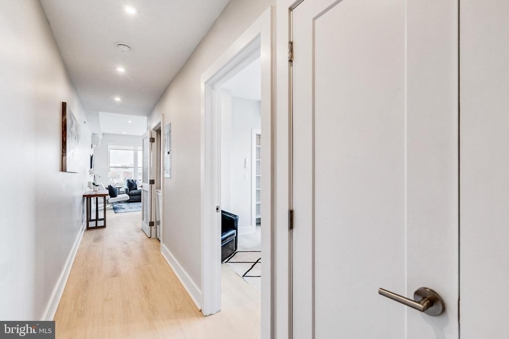 1533 Ridge Avenue - Photo 6