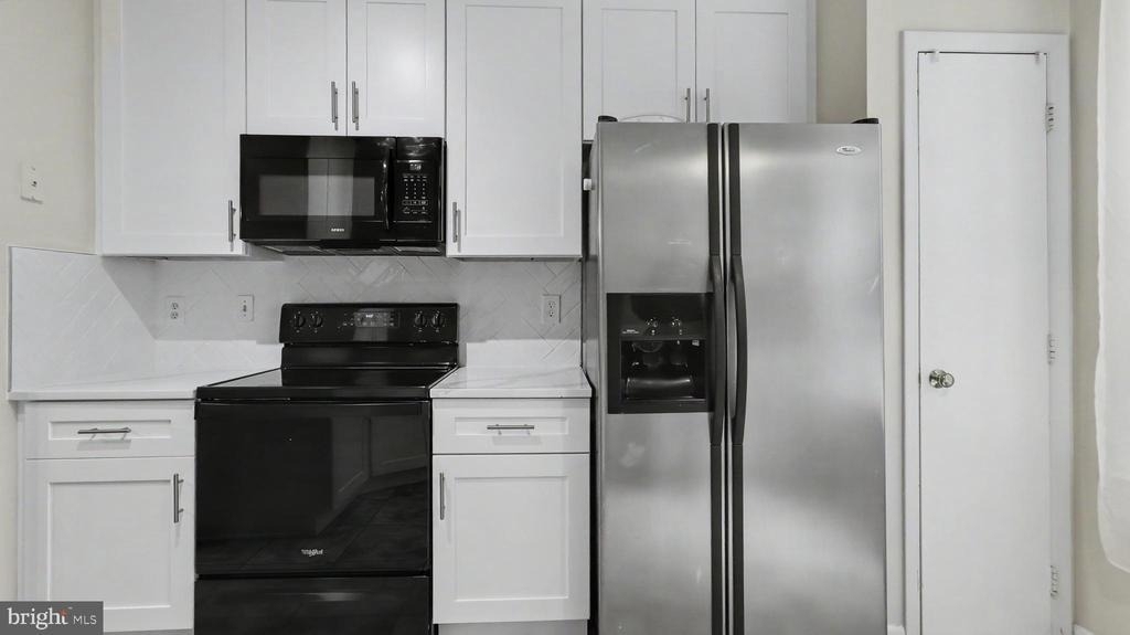 10225 Cove Ledge Court - Photo 15
