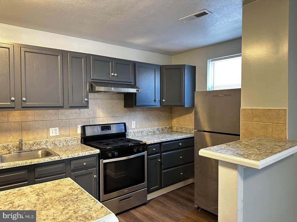 4632 Hillside Road Se - Photo 9