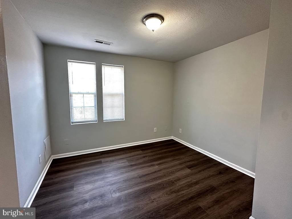 4632 Hillside Road Se - Photo 18