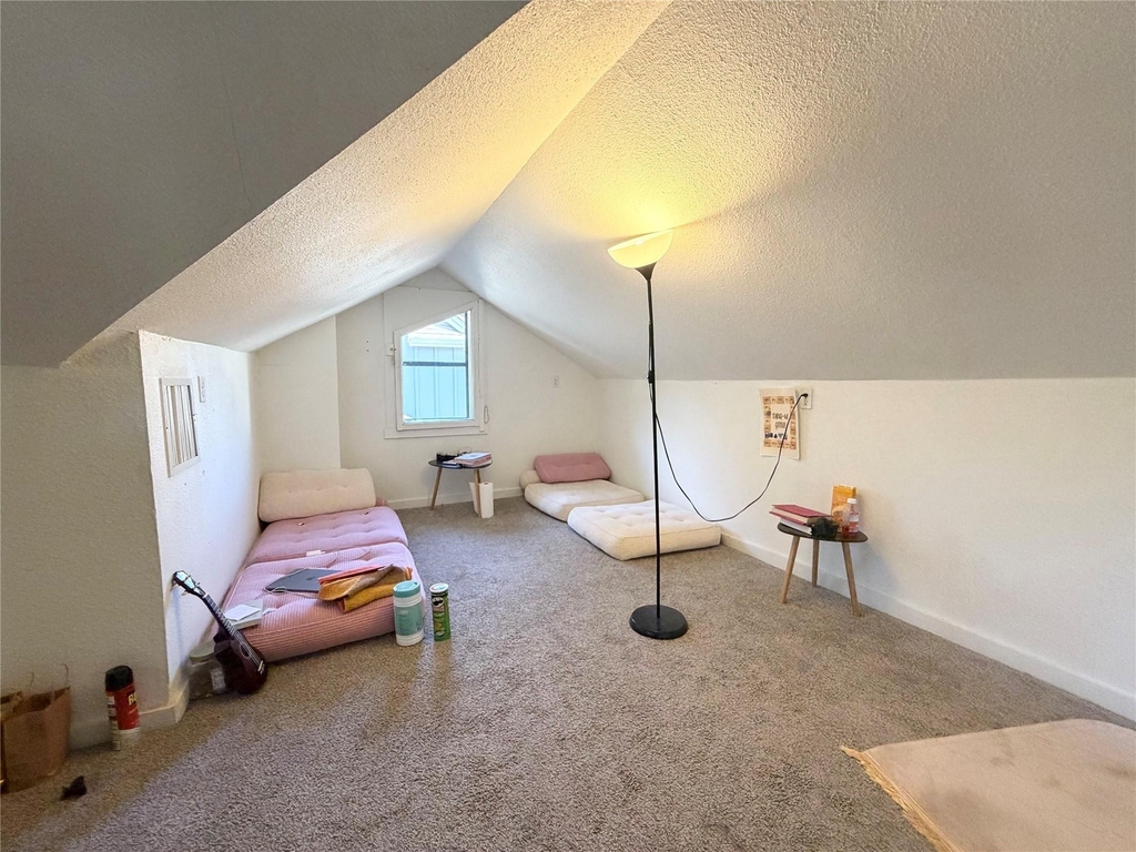 407 W 35th St - Photo 7