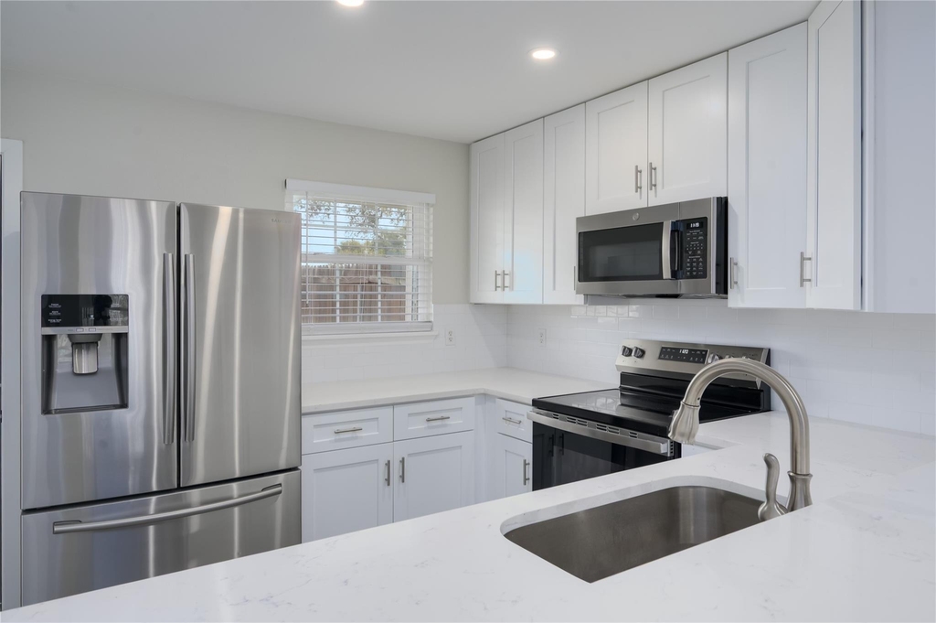 15302 Cavalier Canyon Dr - Photo 4