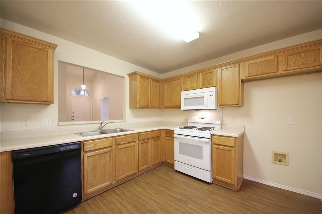 3933 Upper Passage Ln - Photo 4