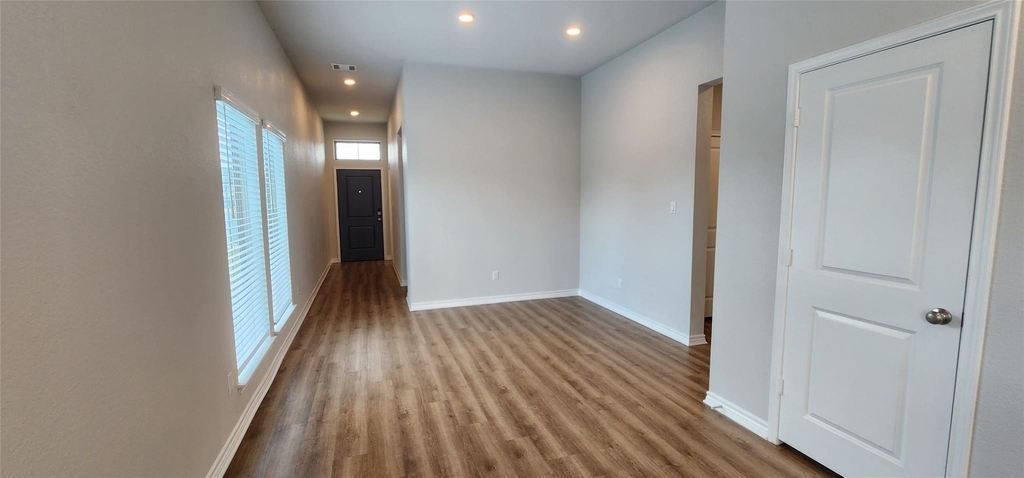 408 Los Olives Ln - Photo 9