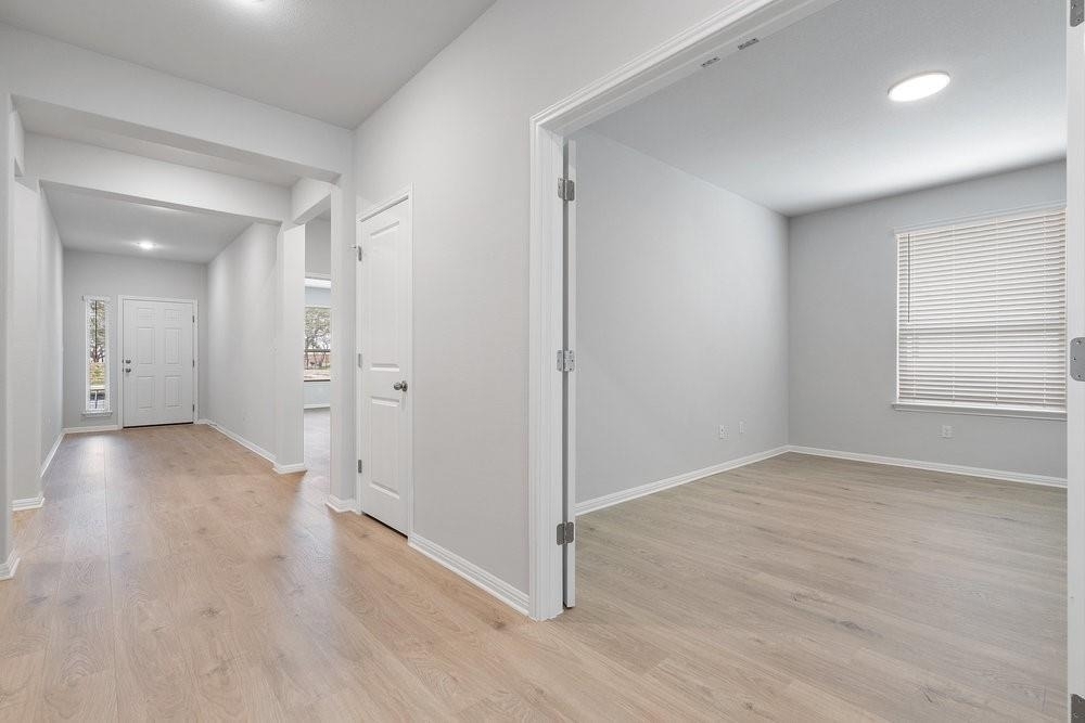 132 Condesa St - Photo 4