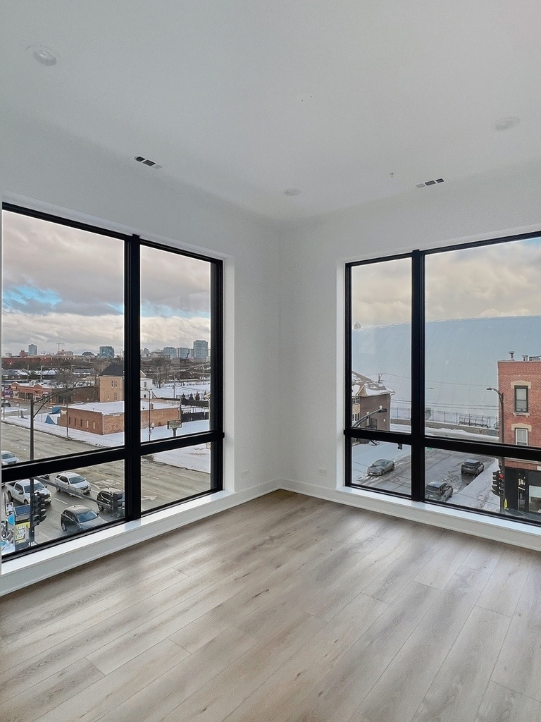 1304 S Ashland Avenue - Photo 2