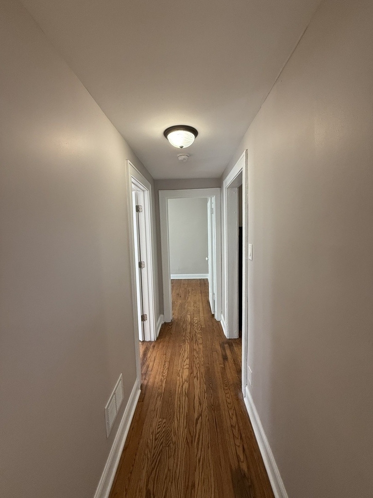 3901 W Division Street - Photo 4