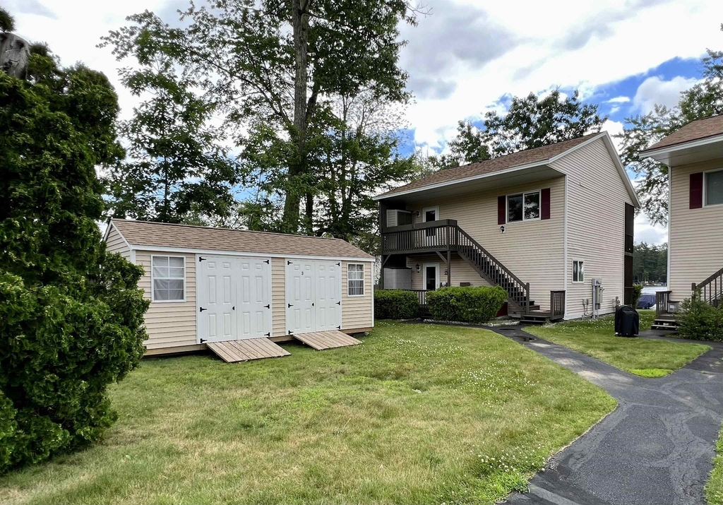 1011 Laconia - Photo 19