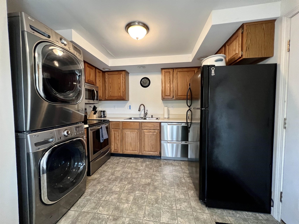 1011 Laconia - Photo 6